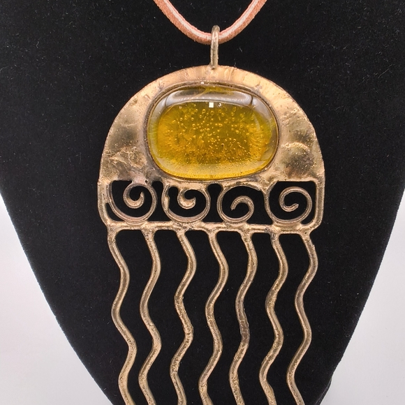 Robert Larin "Canada" Artisan Gold and Tan Tone Pendant Necklace - Picture 2 of 9